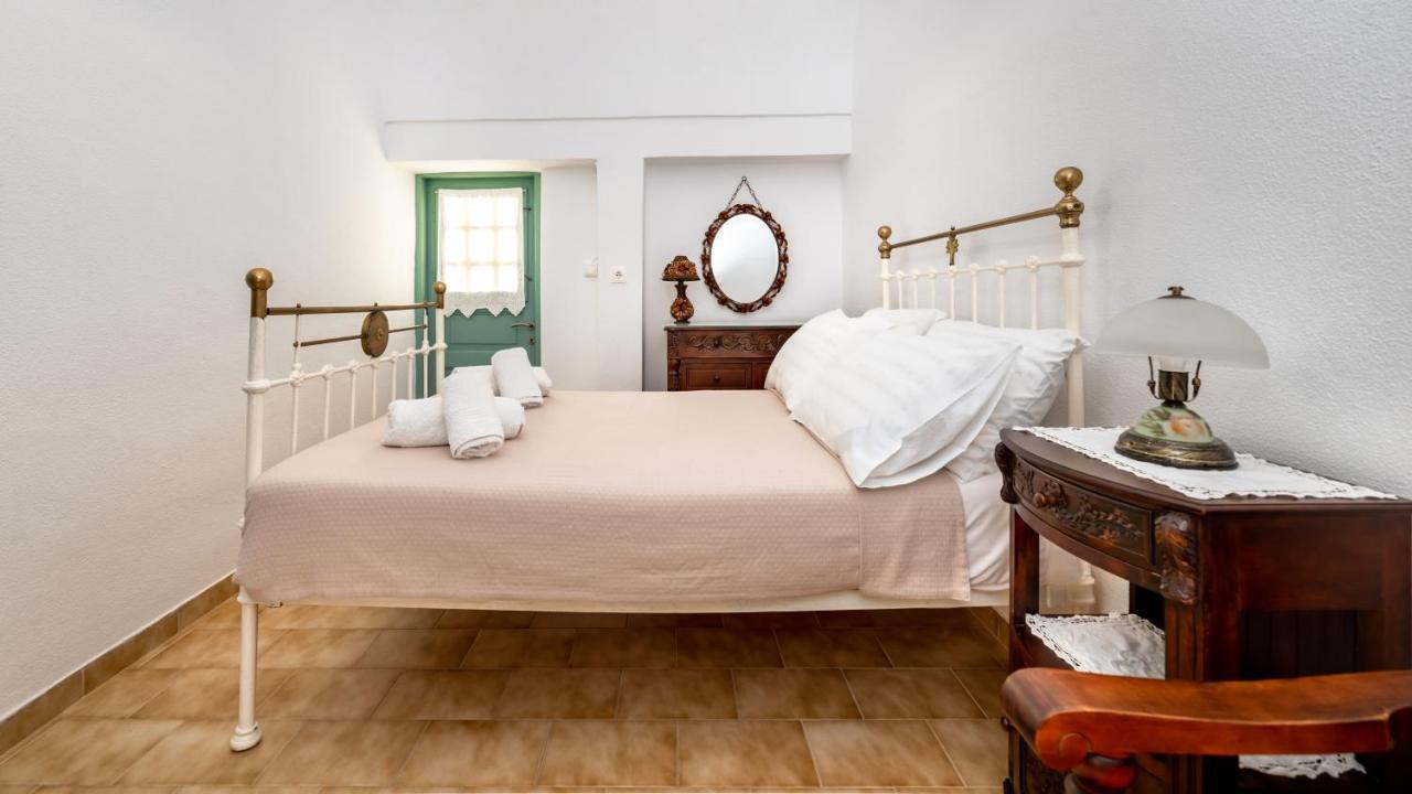 Authentic Santorinian Home Experience Fira  Exteriér fotografie